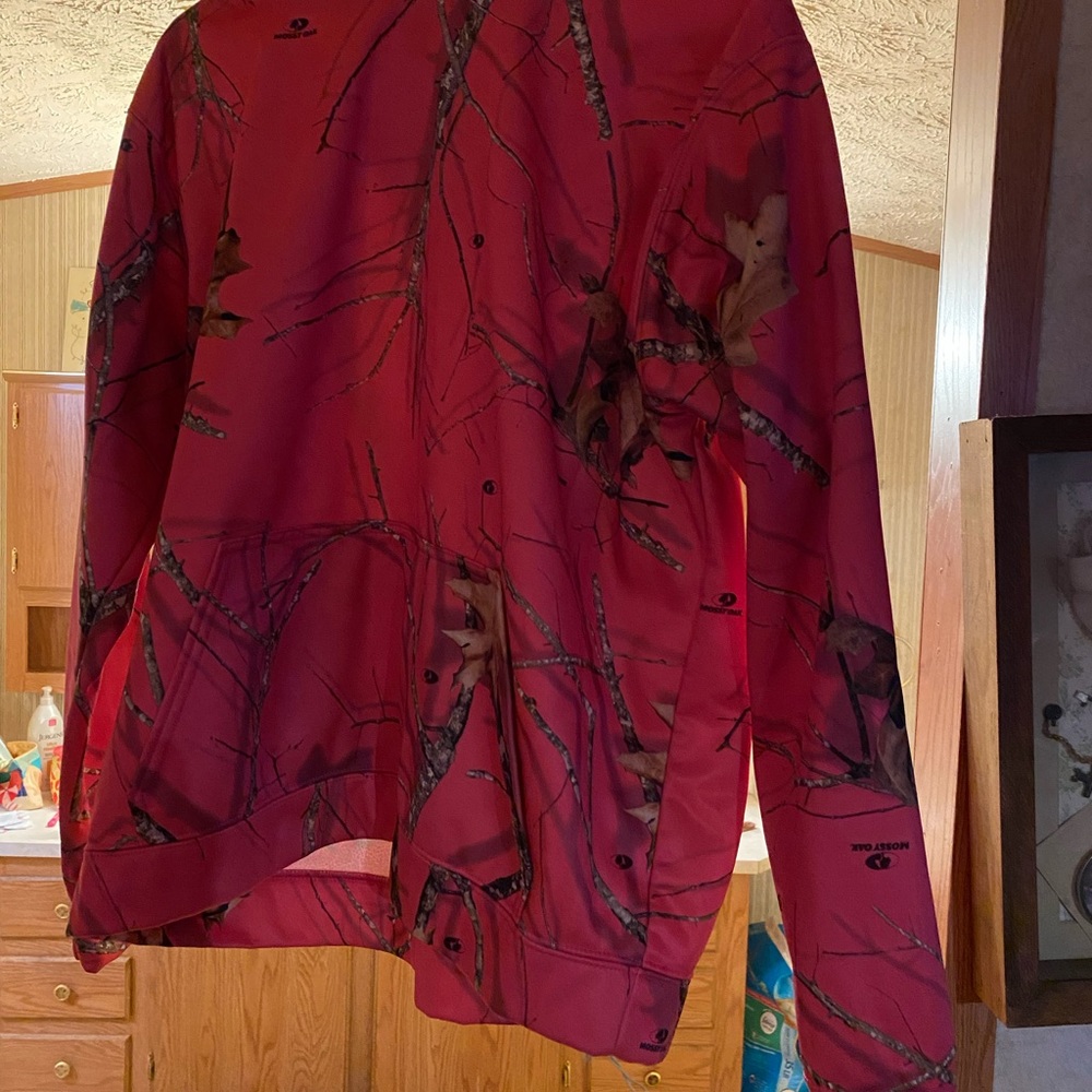 Missy Iak pink sweatshirt